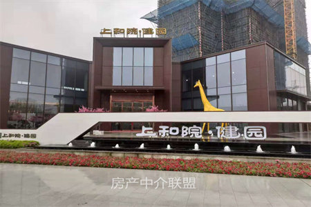 浉河区新马路梦苑小区2室2厅1卫73万115m2精装修出售